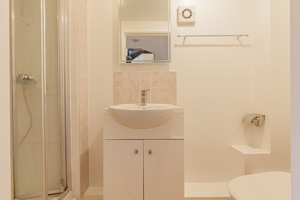 Property photo 3 of 7 Mezzanine