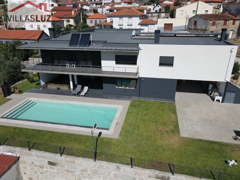 Property photo 3 of 65