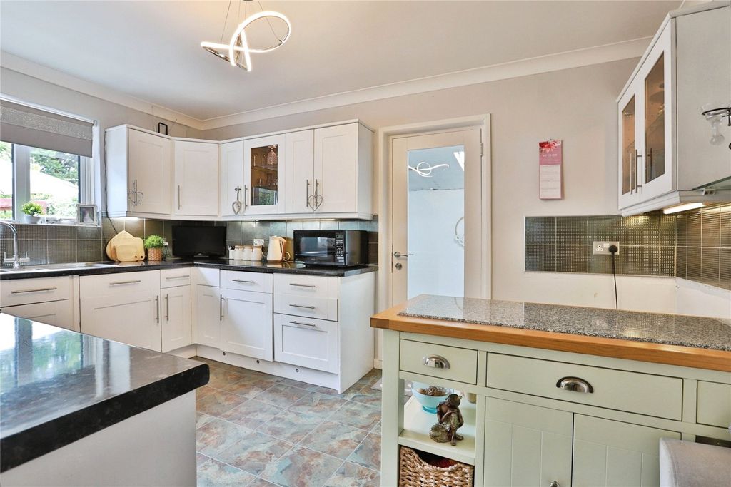 Property photo 2 of 25 Picture No. 09