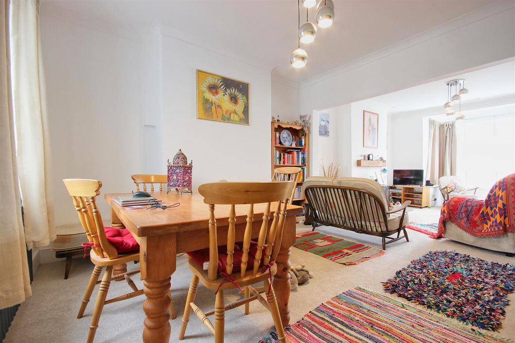 Property photo 3 of 17 Dining Room