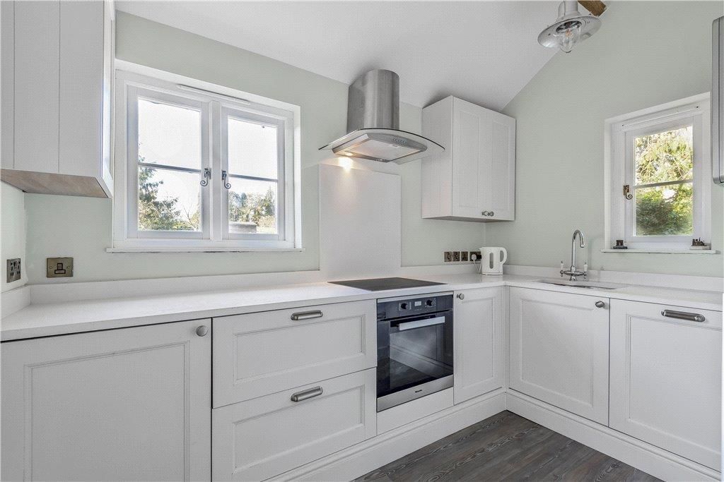 Property photo 3 of 20 Kitchen