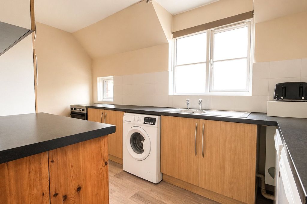 Property photo 2 of 12 Internal