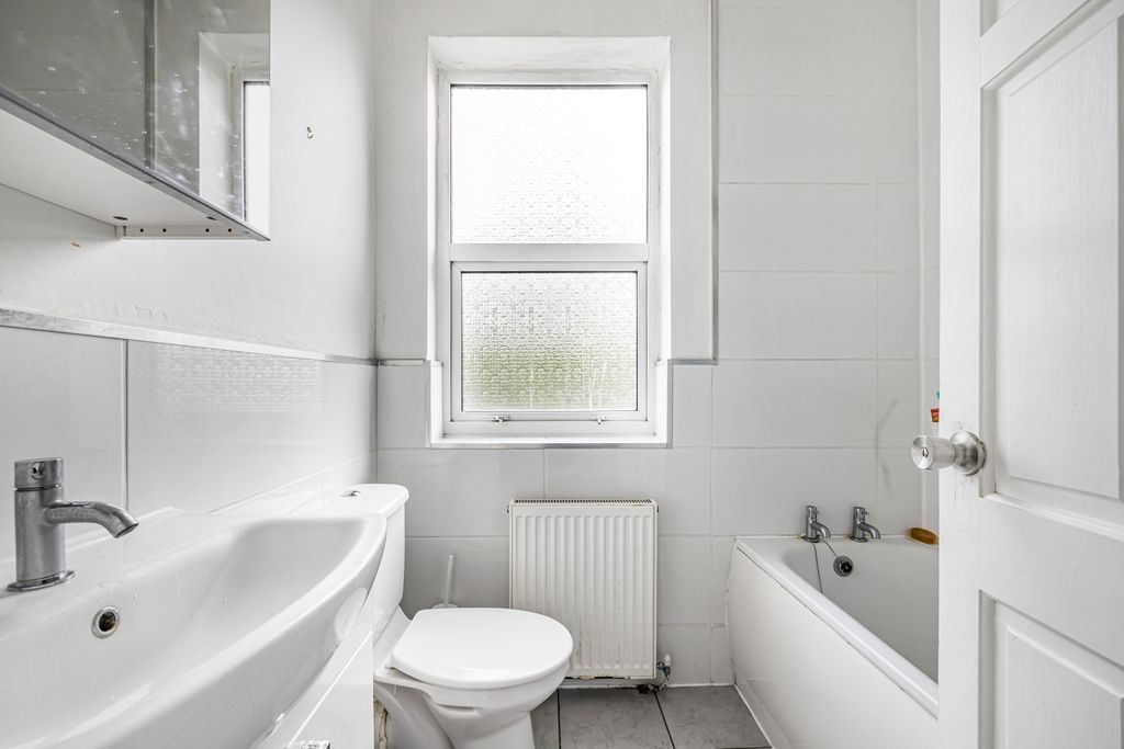 Property photo 2 of 15 5_30597