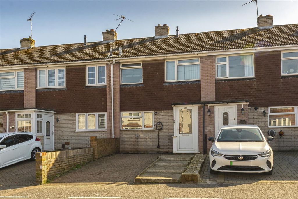 Property photo 1 of 16 01