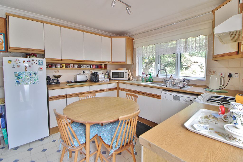 Property photo 3 of 13