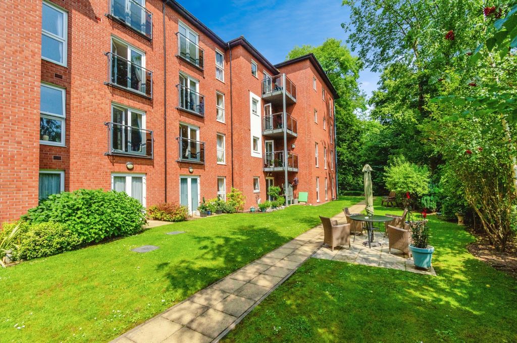 Property photo 1 of 17 Photography