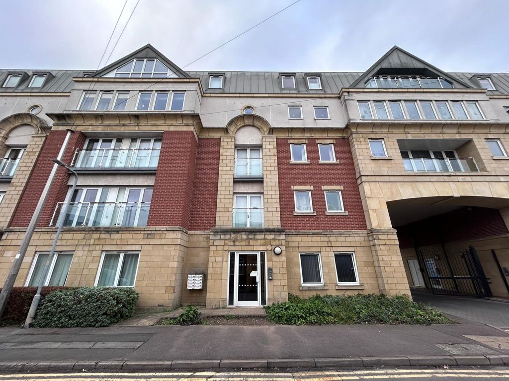 Property photo 1 of 8 Front