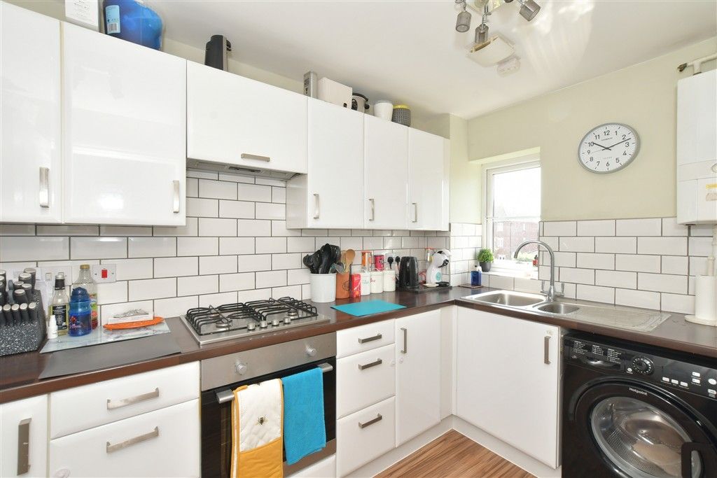 Property photo 2 of 8 Kitchen