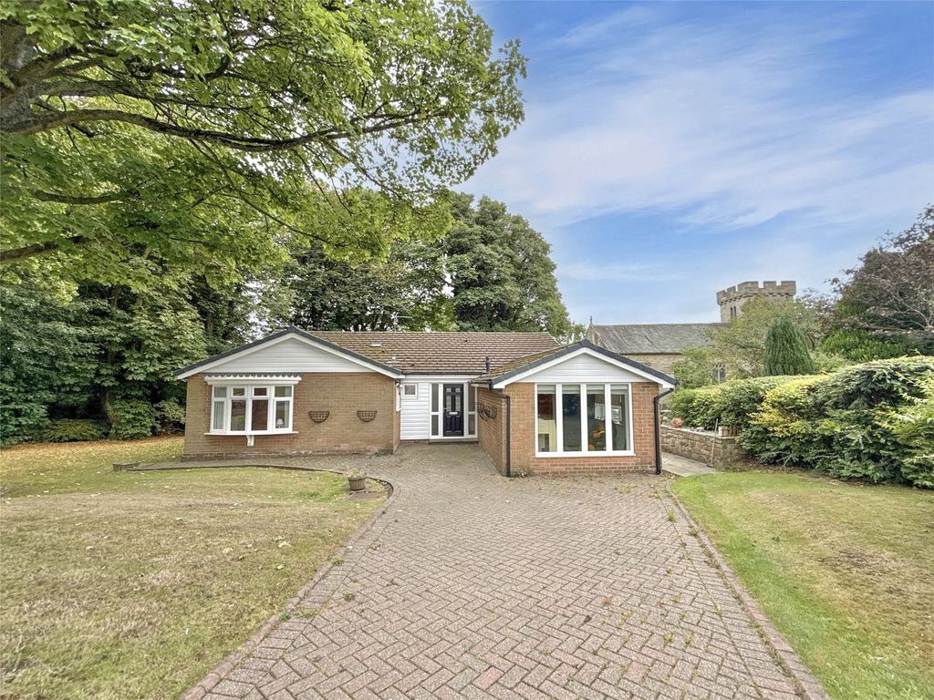 Property photo 1 of 12 External