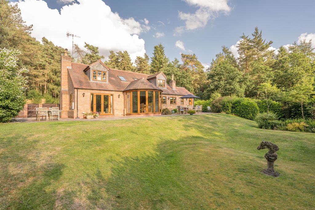 Property photo 2 of 40