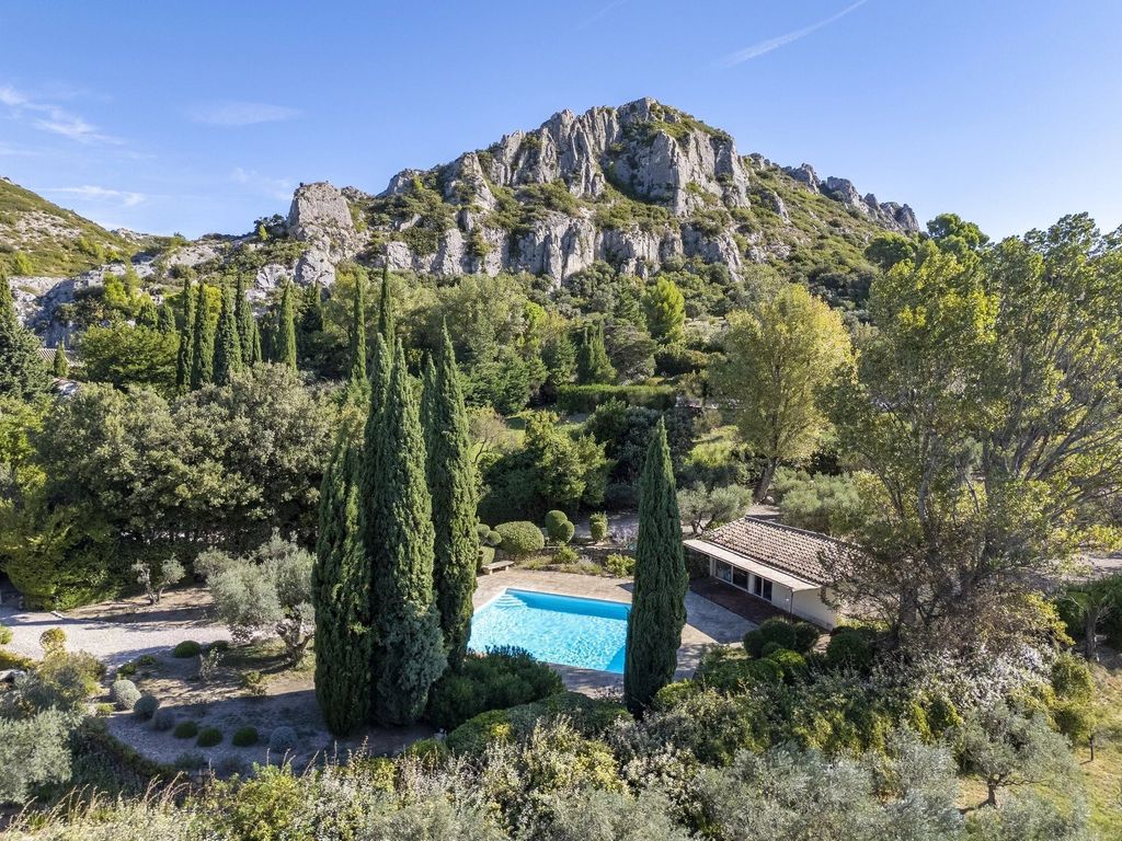 Property photo 1 of 37 Maussane-Les-Alpilles - Xviiith Mas With View - Near The Town Center - 220m² Living Space - Landscaped Garden 4,000m² - Swimming Pool - Unobstructed View Of The Alpilles - Olive Grove - Terraces
