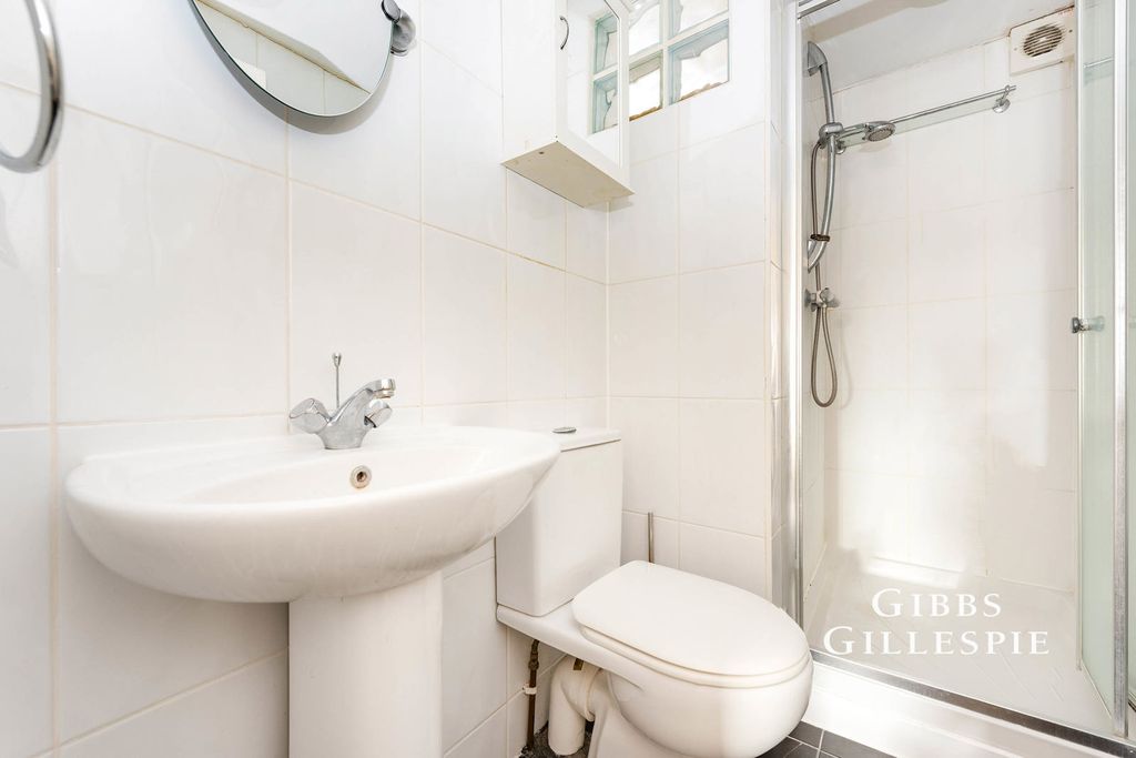 Property photo 3 of 9 Photo