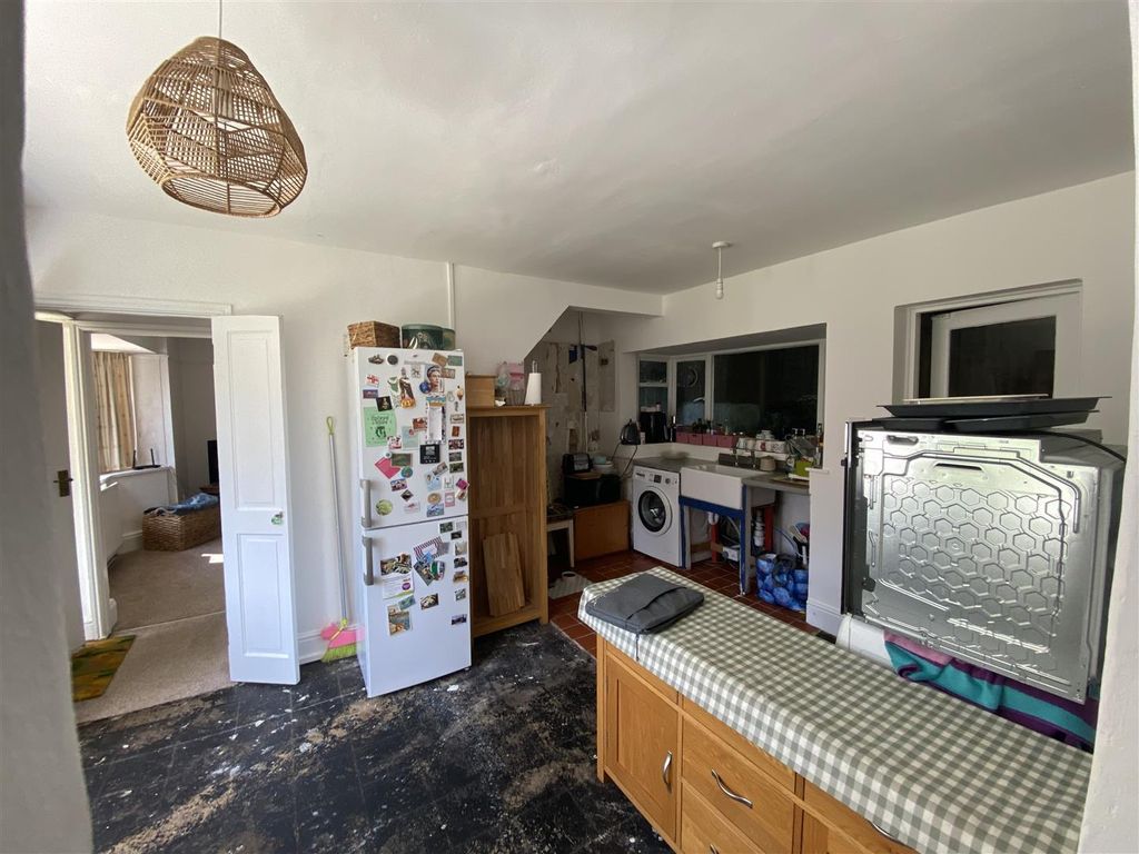Property photo 2 of 10 2