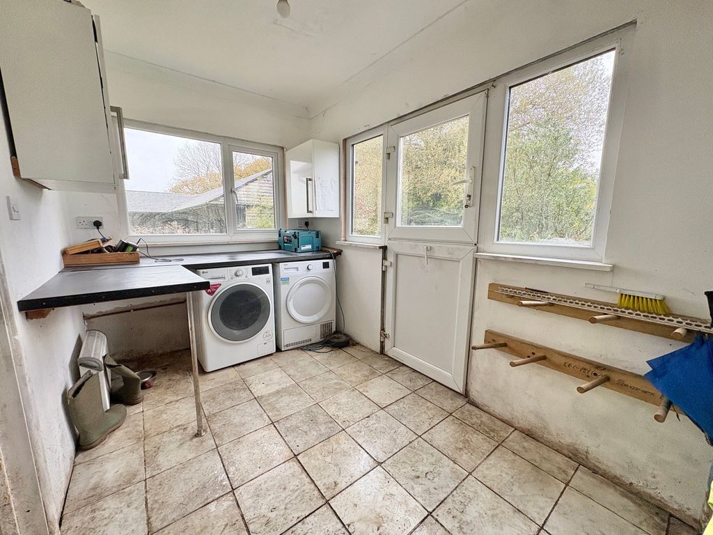 Property photo 3 of 56