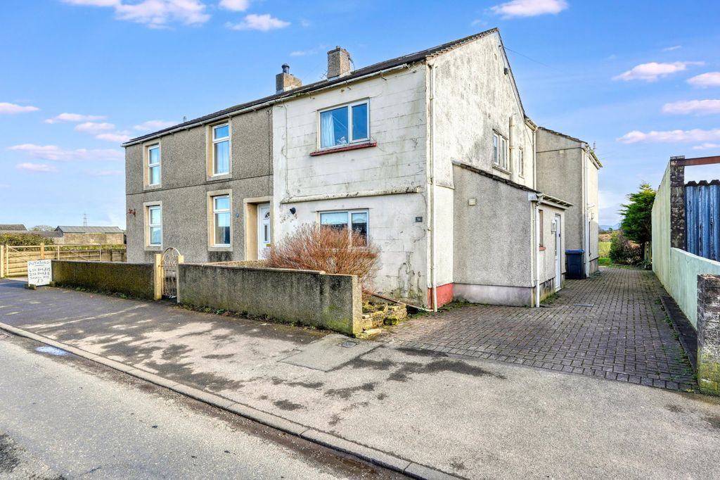 Property photo 3 of 27