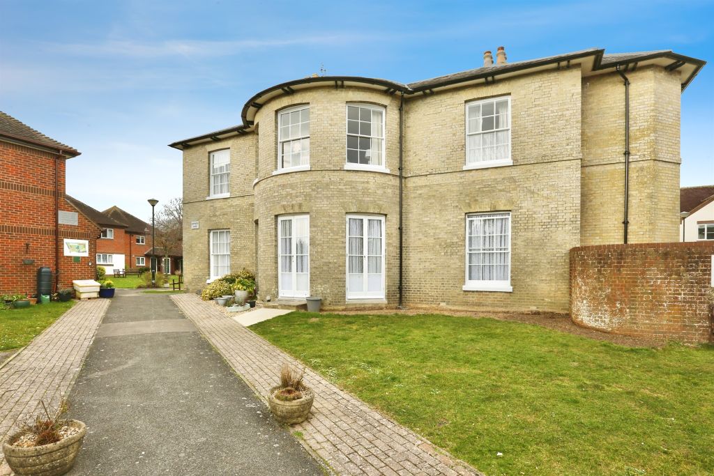 Property photo 1 of 17