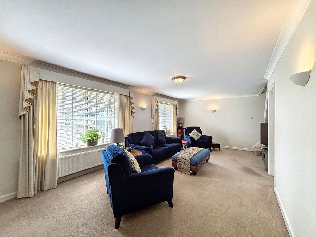 Property photo 3 of 23