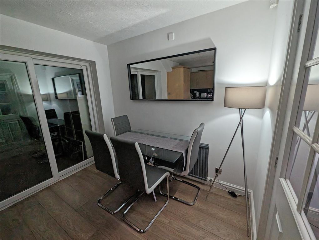 Property photo 3 of 16 04.Jpg