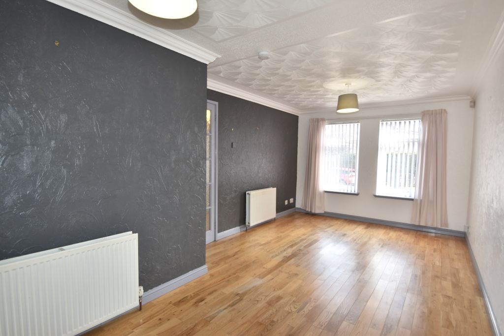 Property photo 2 of 26
