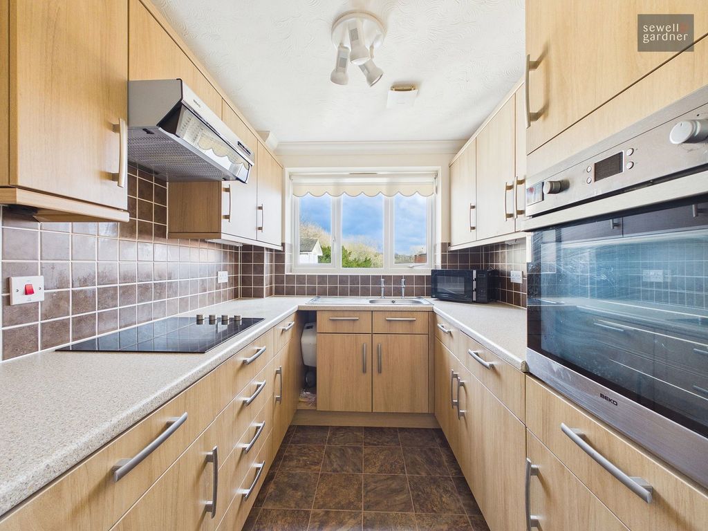 Additional image 5 of 1 bed flat for saleHigh Street, Rickmansworth WD3