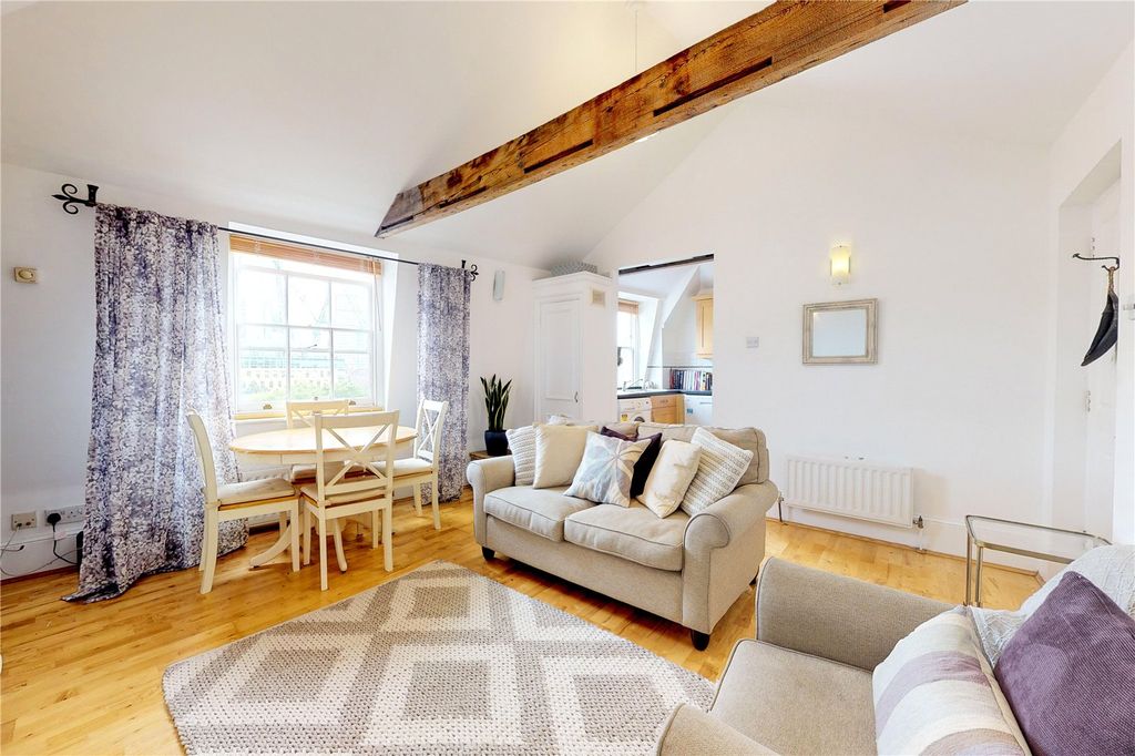 Property photo 1 of 9 Reception Room