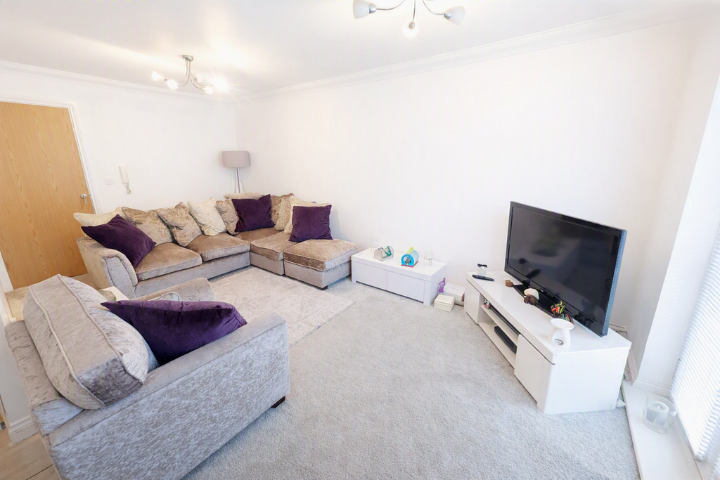 Property photo 2 of 8