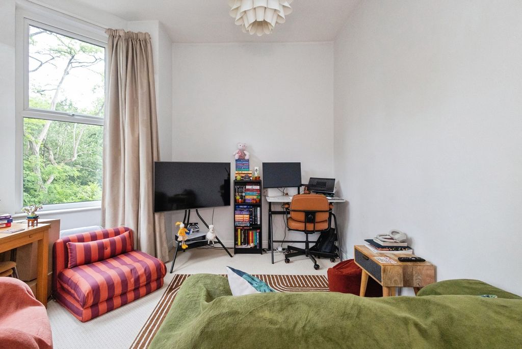 Property photo 3 of 15 Pbox-Img.Jpg