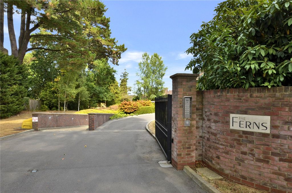 Additional image 17 of 2 bed flat for saleGolf Links Road, Ferndown, Dorset BH22