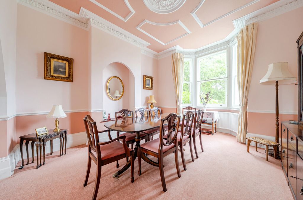 Property photo 3 of 29 1484198-12-6A5636...