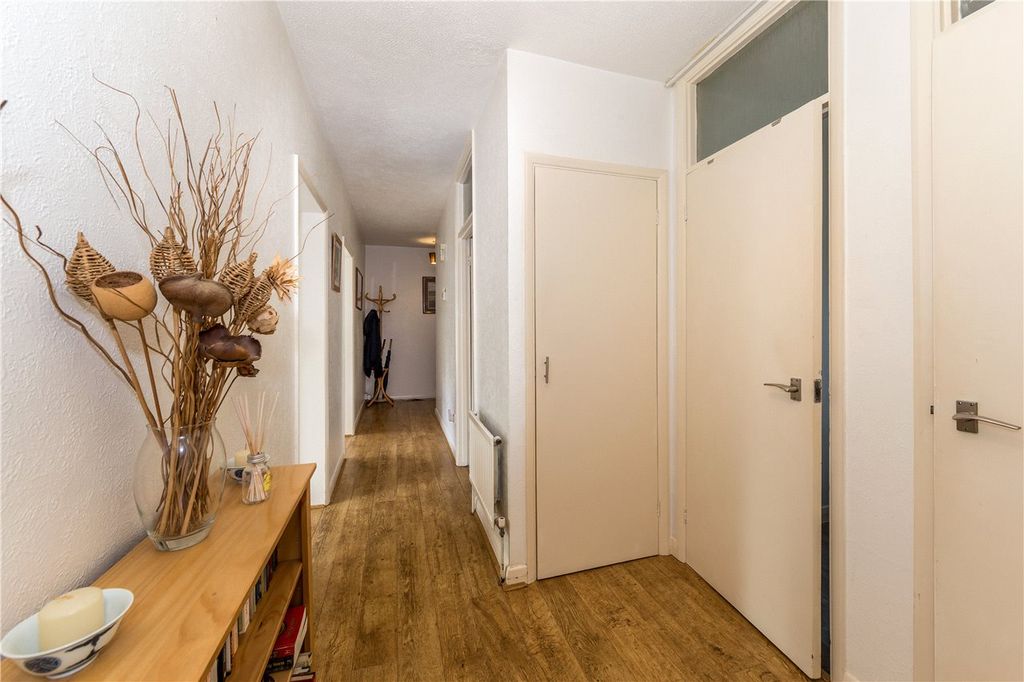 Additional image 10 of 3 bed flat for saleColeridge Court, Harpenden, Hertfordshire AL5