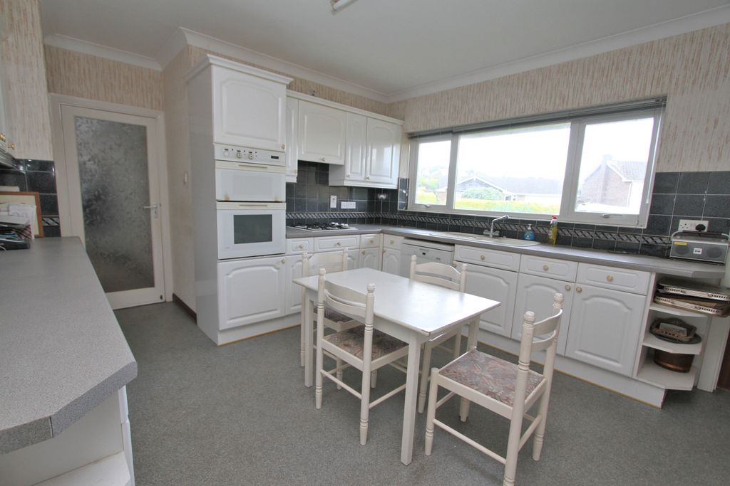Additional image 10 of 4 bed detached house for saleFairway Close, Eastbourne BN20