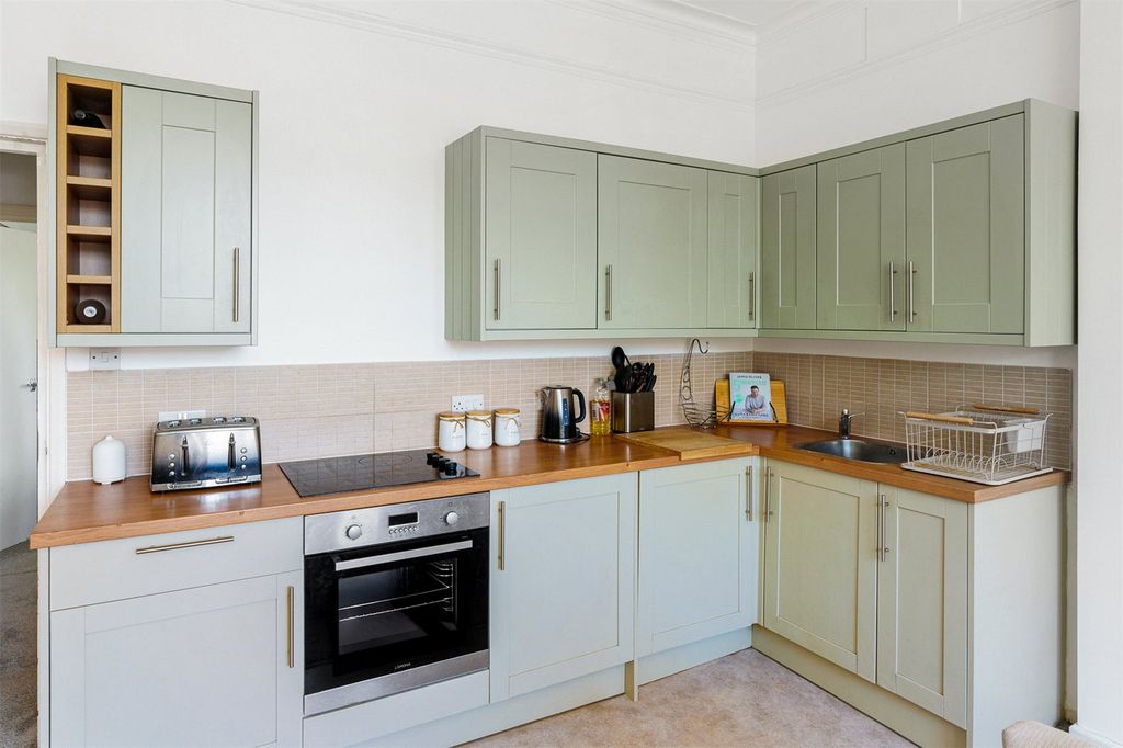 Property photo 2 of 17 Picture No. 02