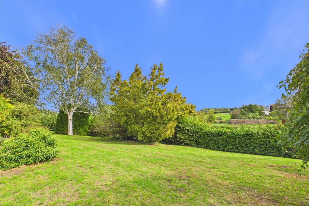 Property photo 3 of 32 Picture No. 14