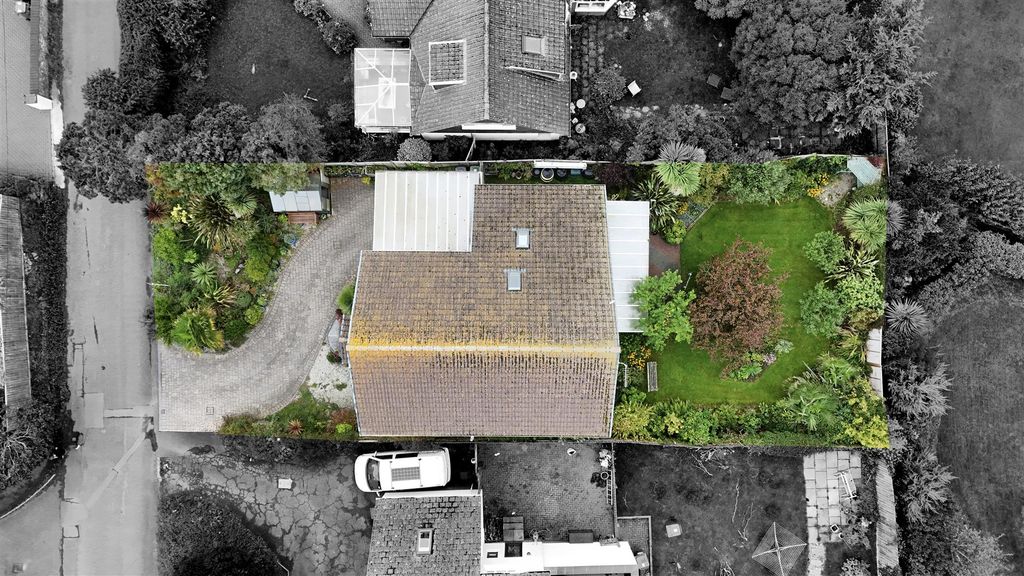 Property photo 3 of 30 Drone Birds Eye-5.Jpg