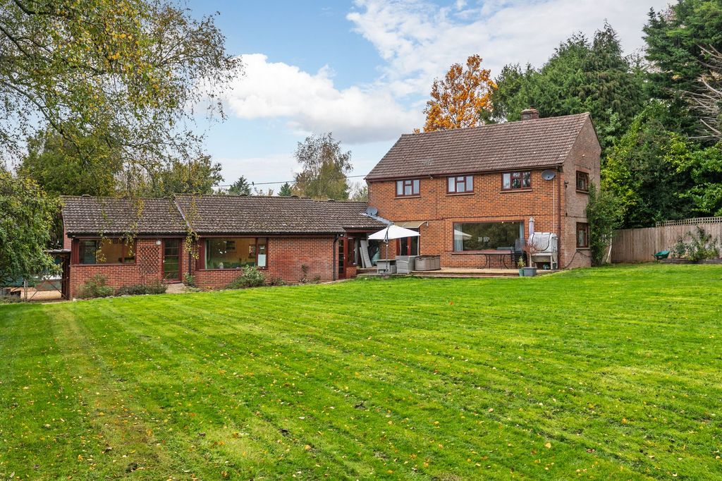 Property photo 1 of 11