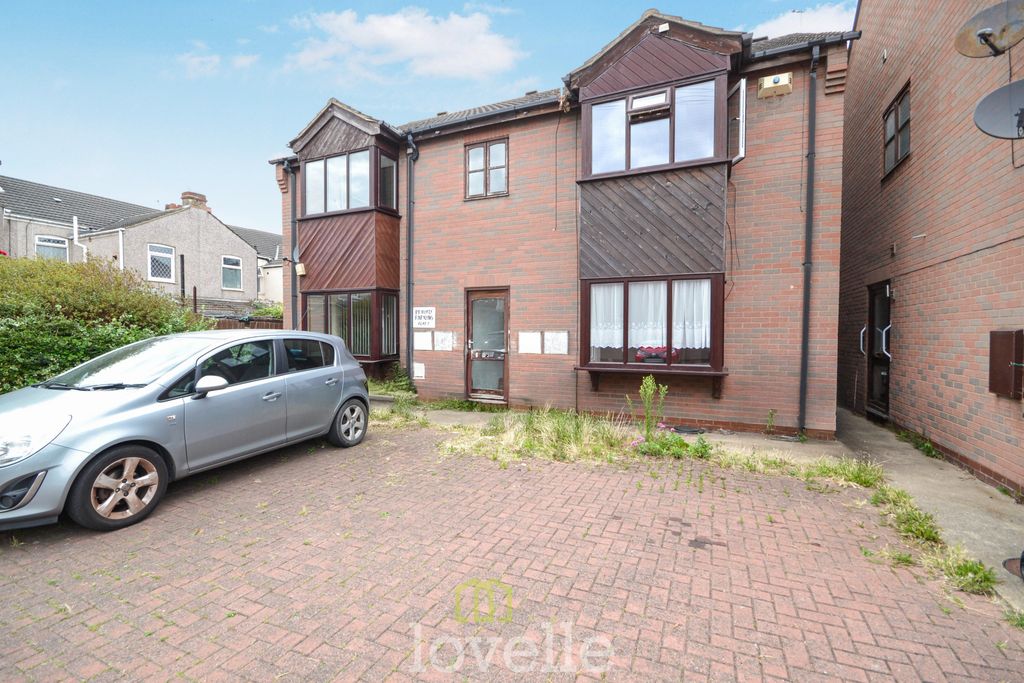 Property photo 1 of 9