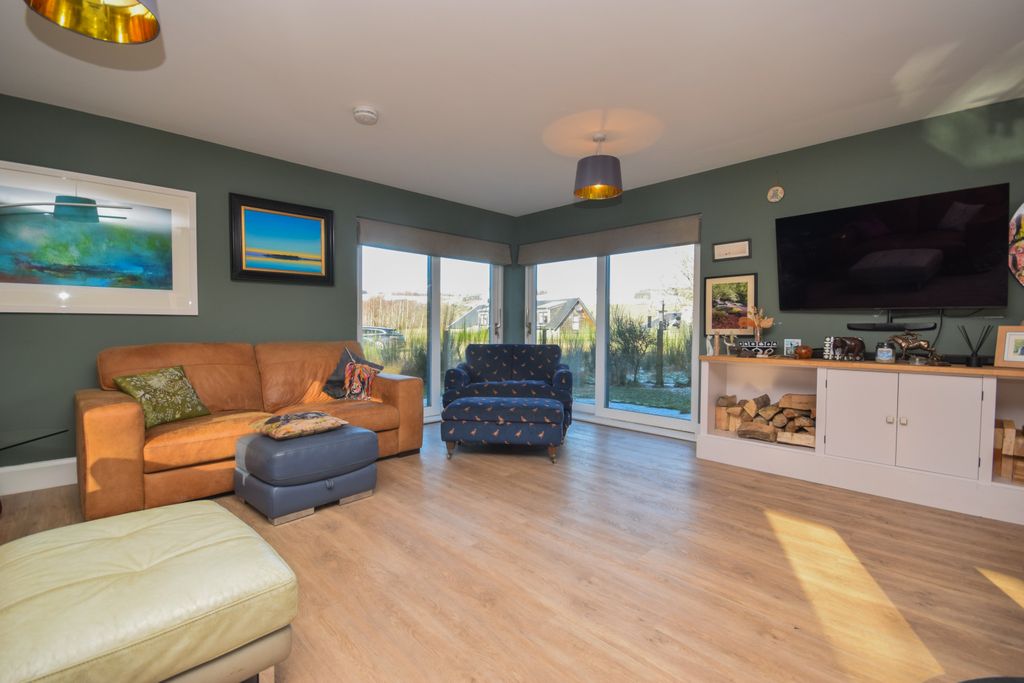 Property photo 3 of 30 Dsc_0642