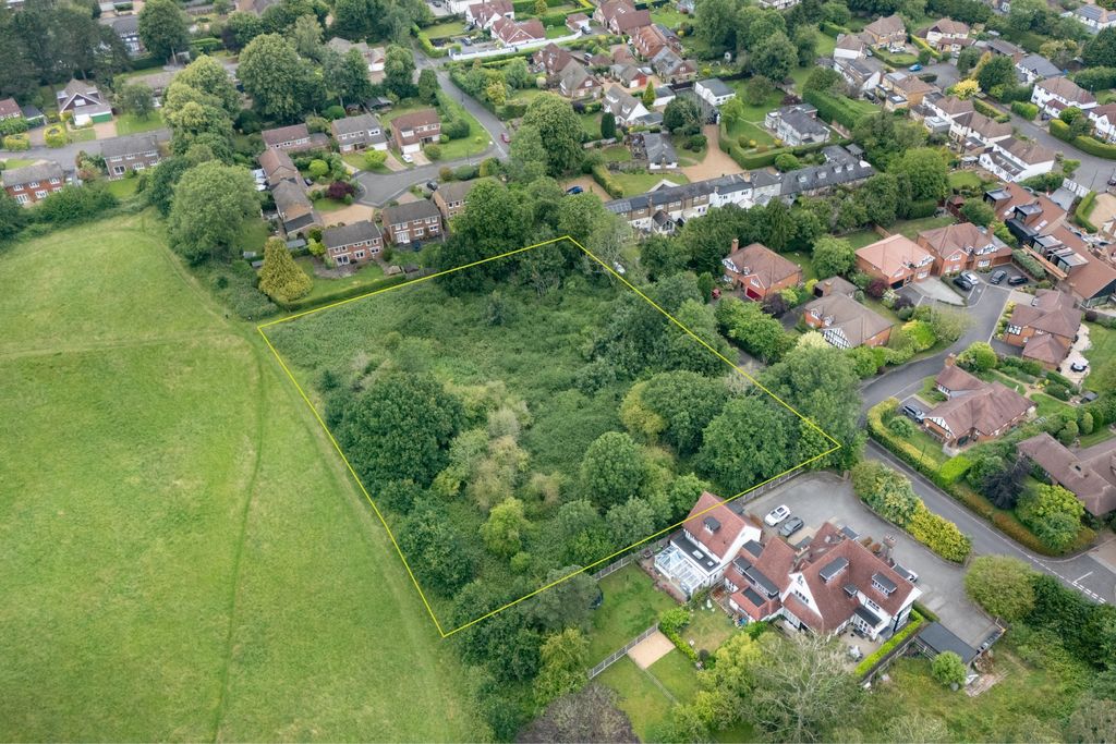 Property photo 1 of 13 Land Adjacent To 168 Hayes Lane, Kenley, Cr8 5Pd