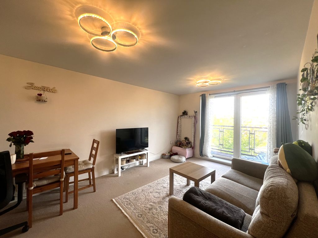 Property photo 2 of 9