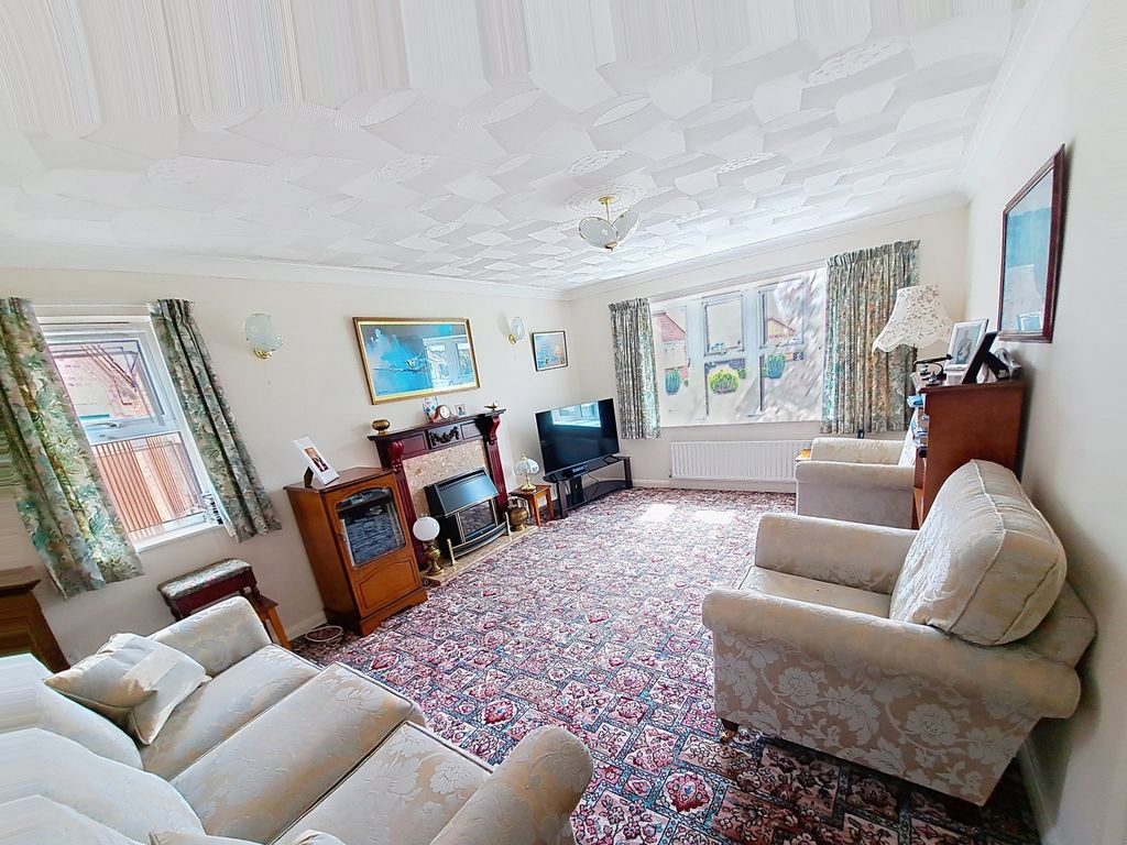 Property photo 3 of 12 5-Bertie_00003