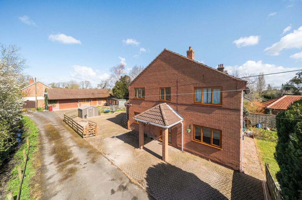 Property photo 1 of 29 1434294-1-69Caffa06392A