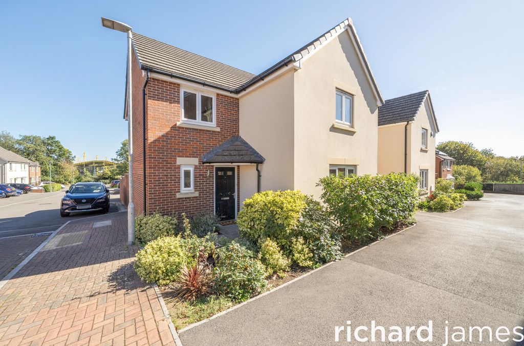 Property photo 1 of 14 0A13450d1Caf410090F432E470F8c3d6
