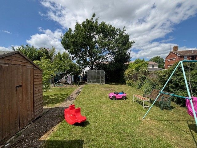Property photo 2 of 7 Garden