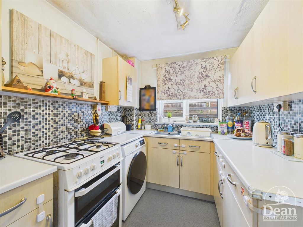 Property photo 2 of 17