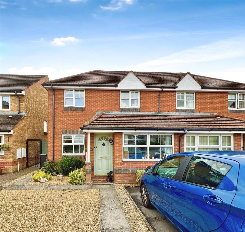 Property photo 1 of 18 Kensington Park