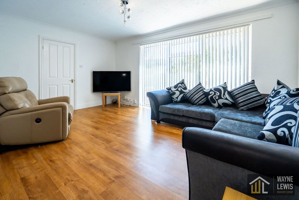 Property photo 2 of 60