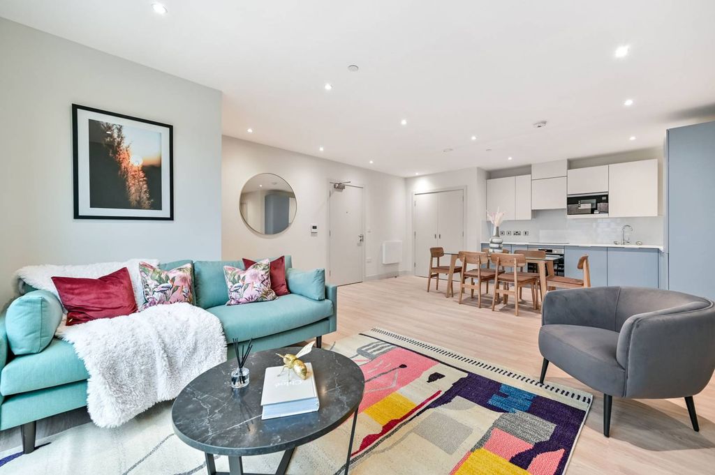 Property photo 1 of 26