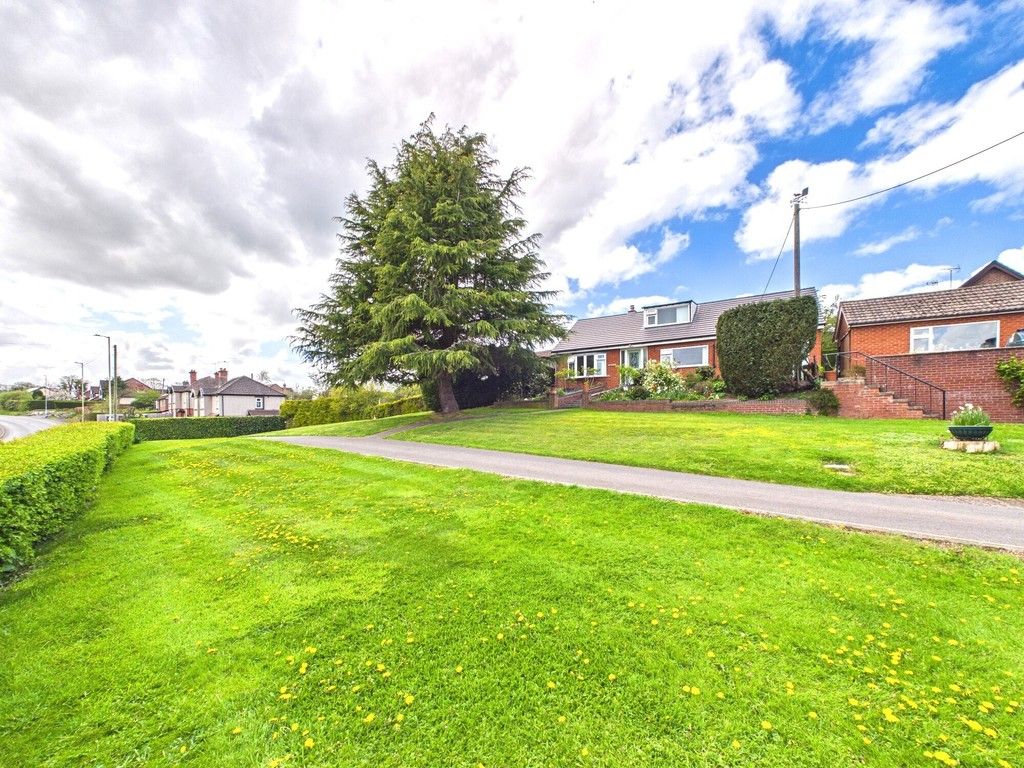 Property photo 2 of 49 Hinsley View