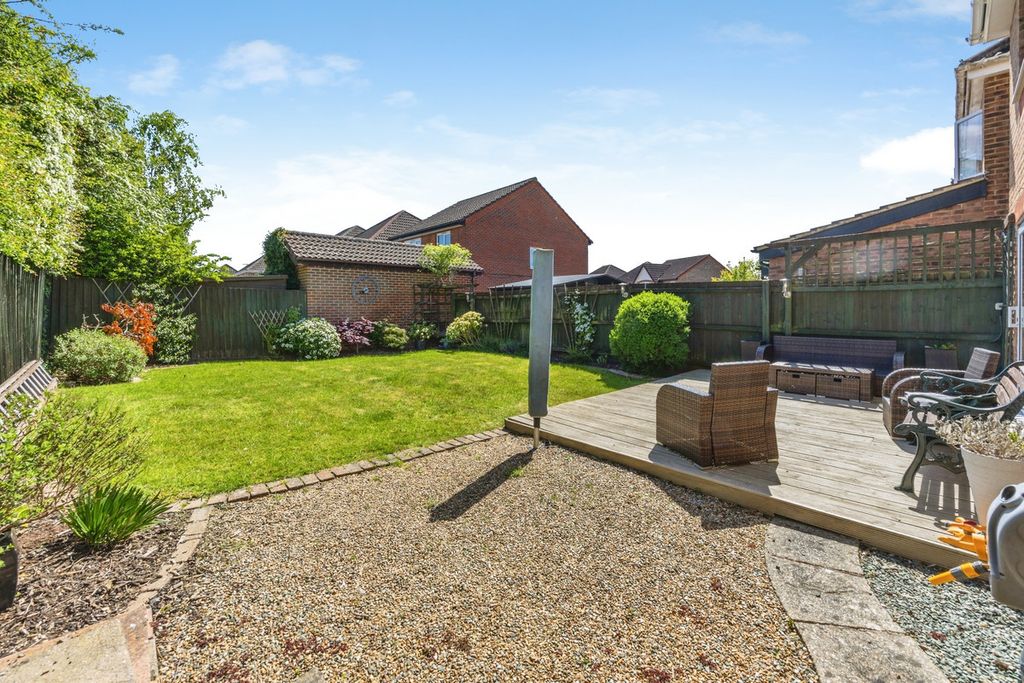 Property photo 2 of 23