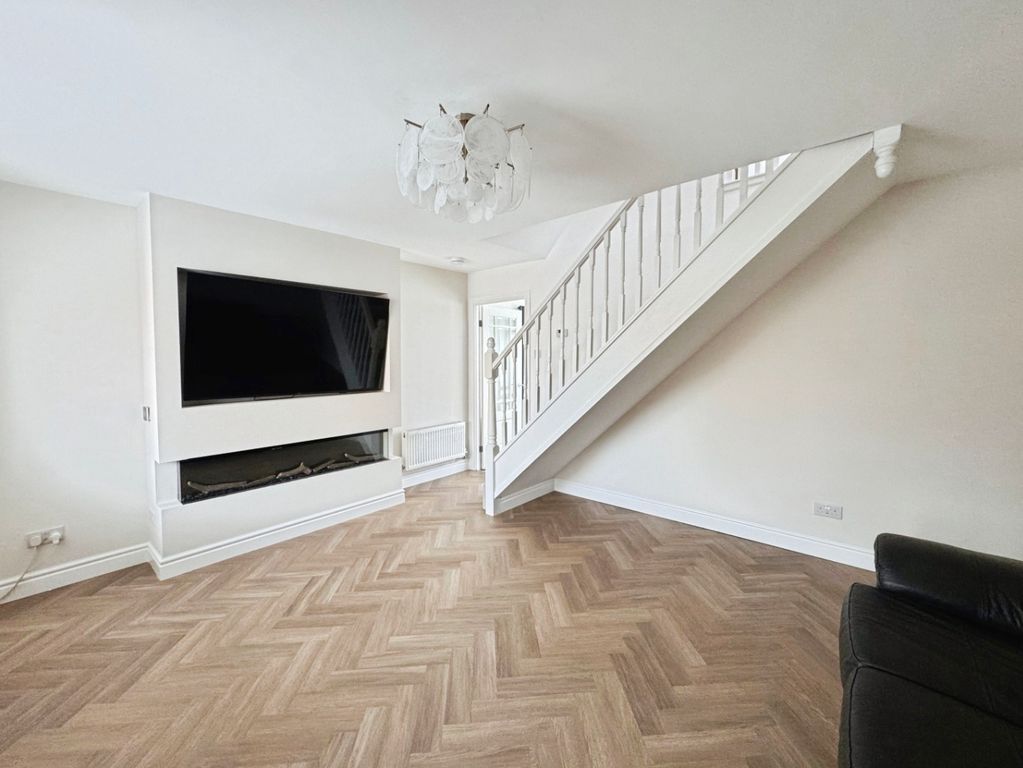 Property photo 2 of 23 5176904